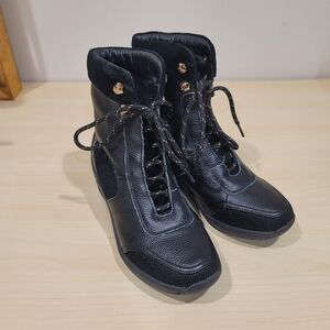 Sz 6 Negash Black Lace-up Leather Ankle Boots
